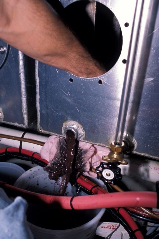 How to Clean a Fuel Tank