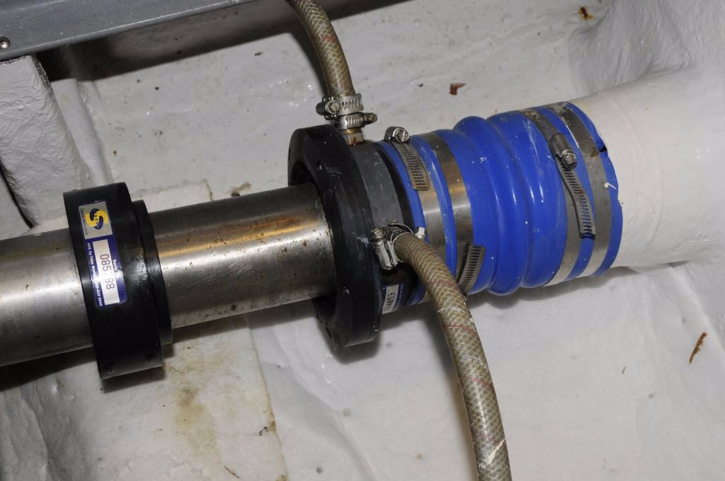 Keeping Your Bilge Dry with Dripless Stuffing Boxes Steve D'Antonio