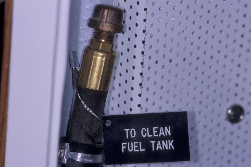 Clean Diesel Fuel - 5 Reasons to Polish Diesel Fuel Storage Tanks